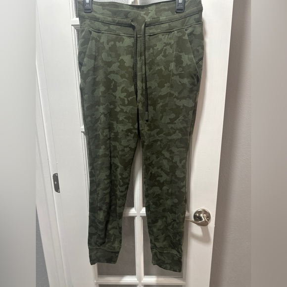 Lululemon Ready to Rulu Jogger - Picture 6 of 13
